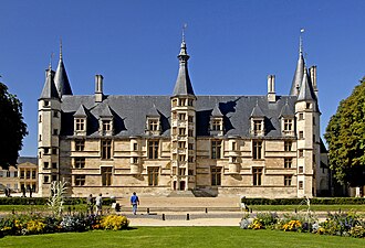 Nevers (Palais Ducal & Faïenceries)